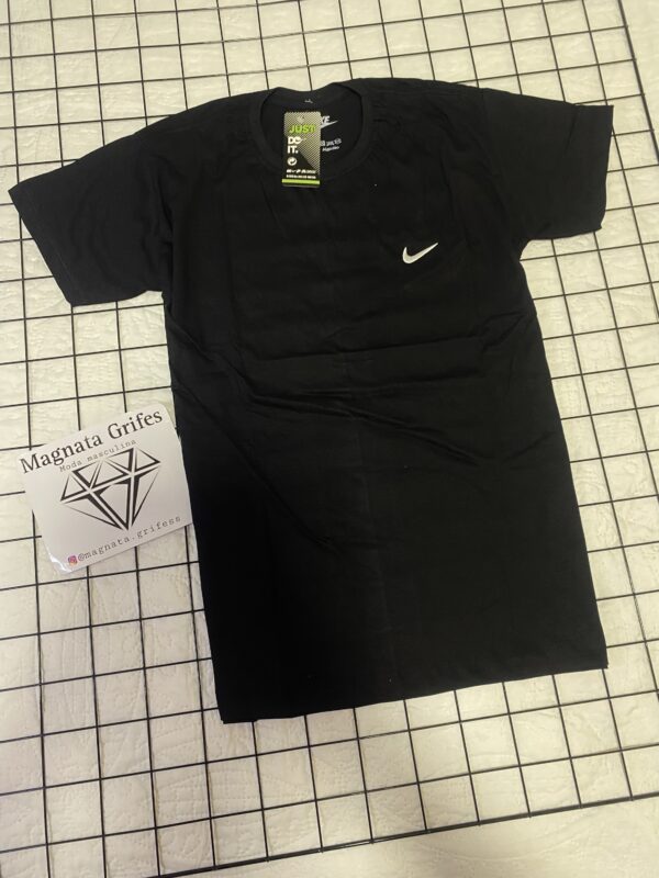 Camisa Nike (preta)