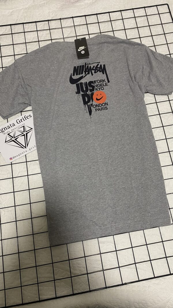 Camisa Nike- Cinza