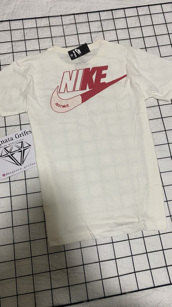 Camisa Nike- off