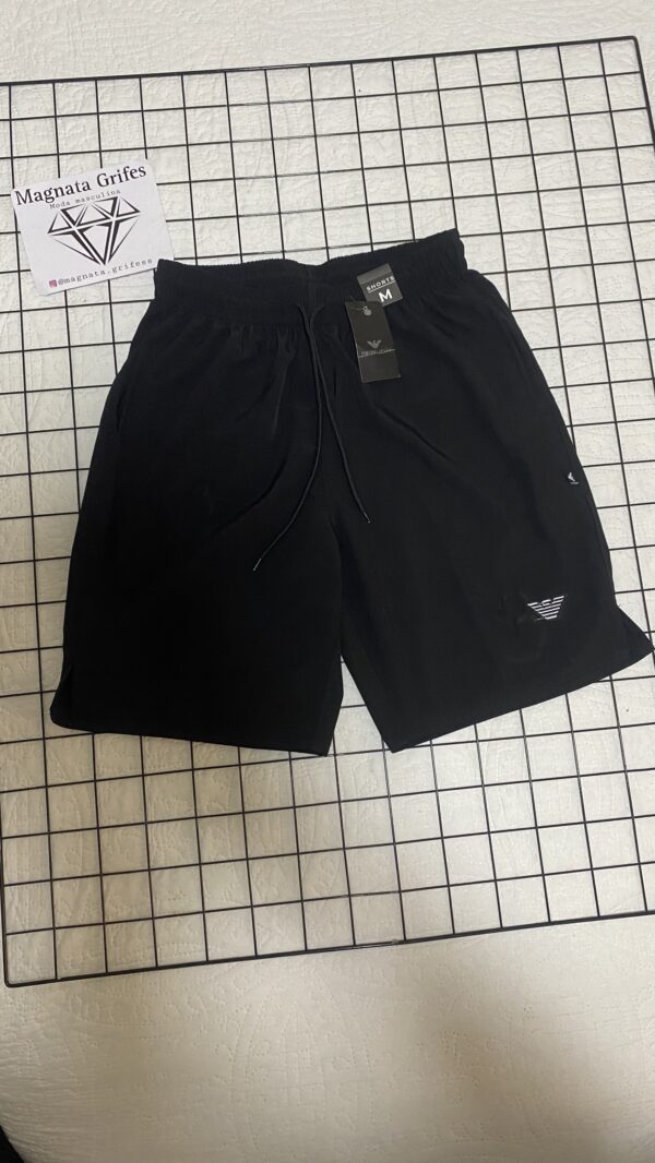 Short Armani preto