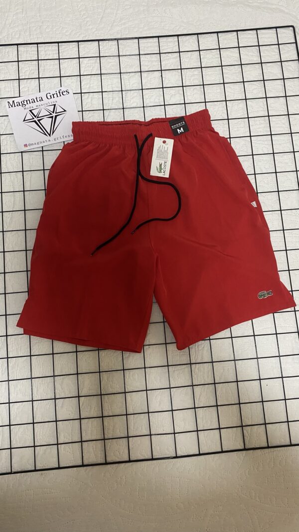 Short Lacoste vermelho