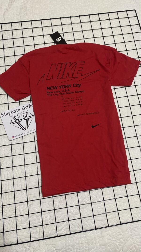 Camisa Nike vermelha