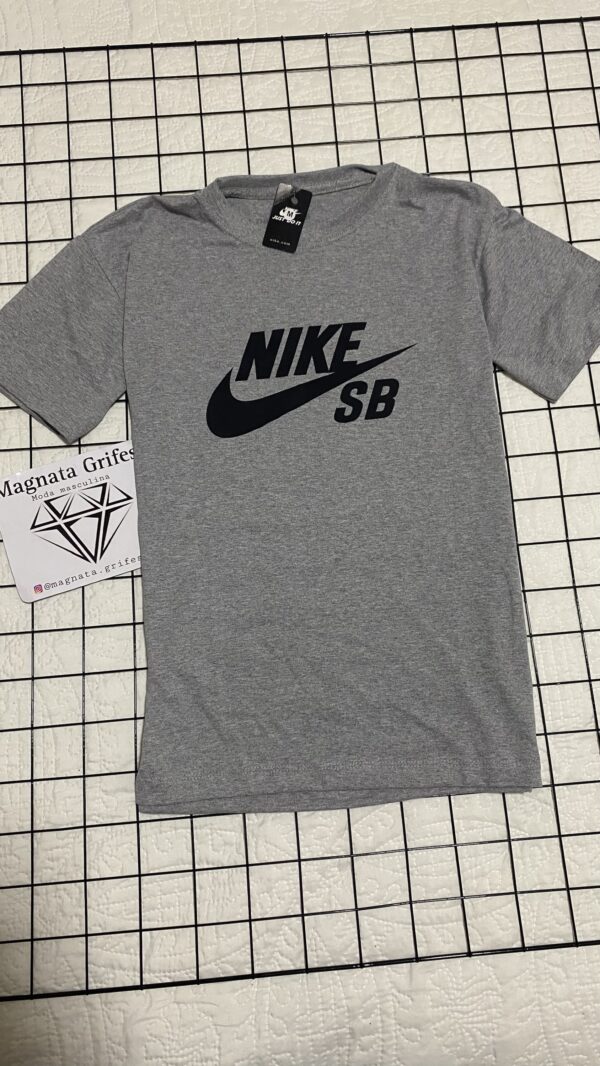 Camisa Nike Cinza